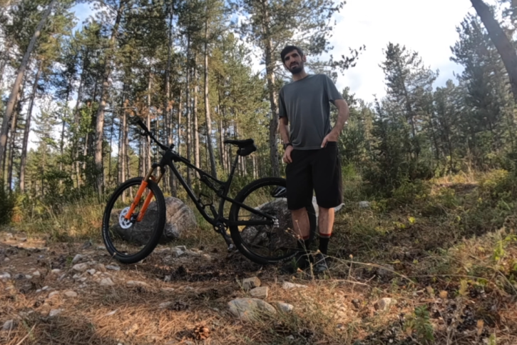 Кирил Николов-Дизела за XC велосипеда Element от Rocky Mountain